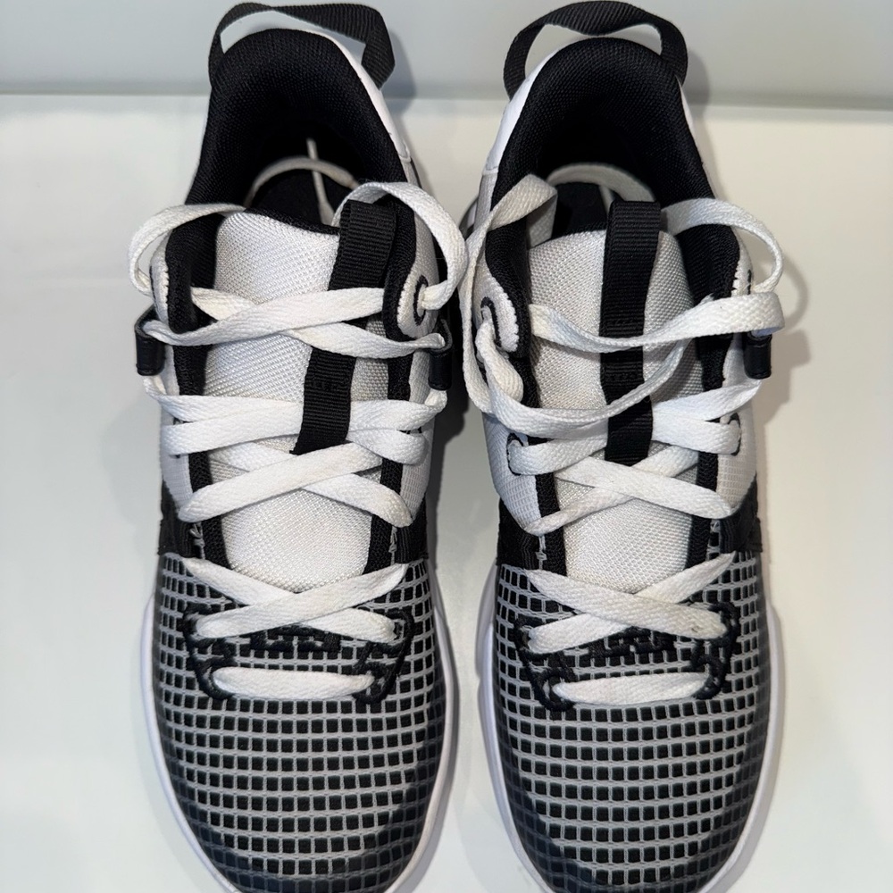 LeBron Youth Witness Basketball Shoes